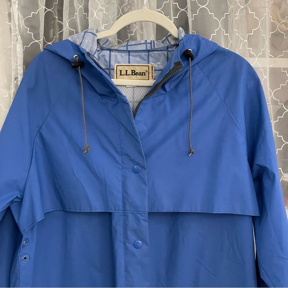 L.L. Bean Women’s Classic Long Raincoat Large Blue - Picture 2 of 7